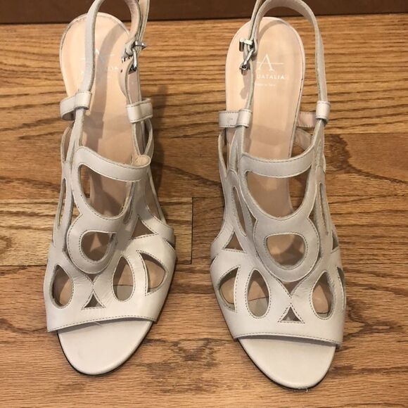 Aquatalia wedge cream leather open toe sandals - Picture 2 of 9